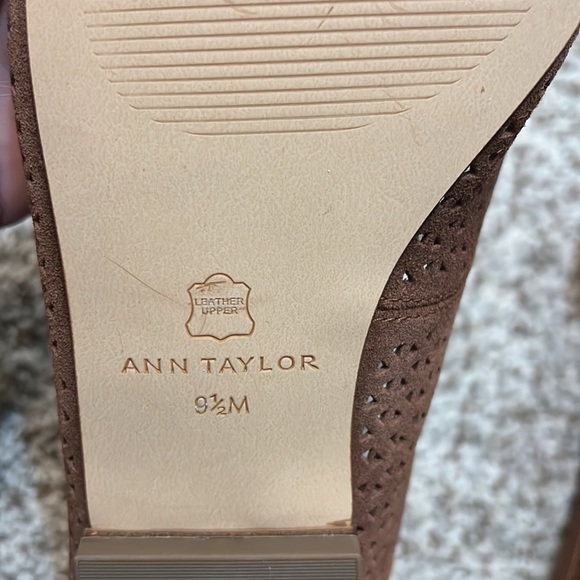 ANN TAYLOR Flats Perforated Suede Pointy Toe Ballet Midnight Mahogany 9.5 NEW - Picture 6 of 6
